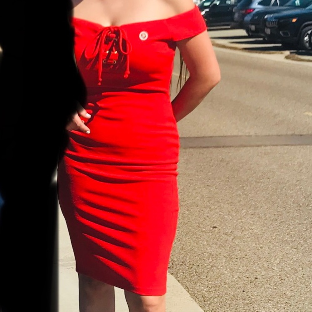 Elegant Red Strapless Dress